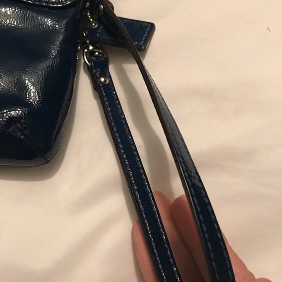 Coach wristlet - Picture 6 of 8